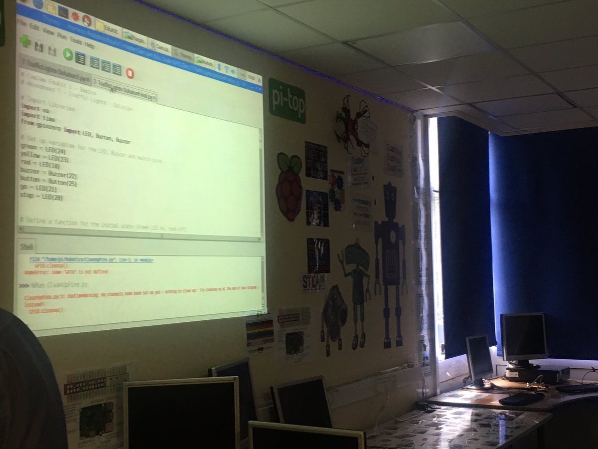 SJCRobotics's tweet photo. Junior school robotics completing the traffic lights with a demo of how it should be setup. @SJCSouthsea @SJCRobotics @CambridgeJam ready to start camjam kit 2. https://t.co/Fy4YwgZ15Y