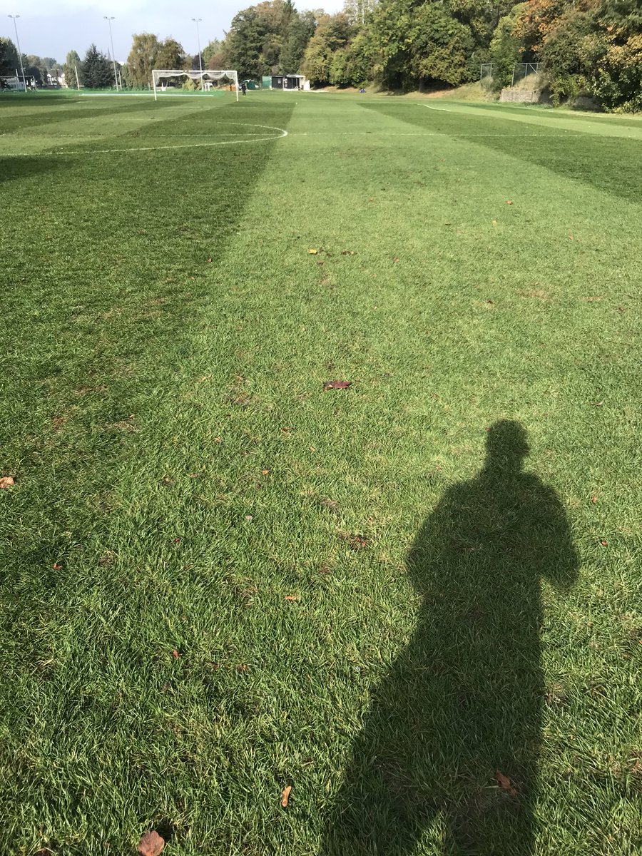 BradJefferies11's tweet photo. Football pitch cut today with the Dennis Prem ready for the weekend. @WhitgiftGrounds @WhitgiftSports https://t.co/AWa9hziP3F