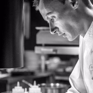 Que diriez-vous d'un dîner exceptionnel préparé par 4 Chefs rien que pour vous? 🤩 Il ne reste plus que quelques places pour notre dîner gala du samedi 13 octobre! Ils vous régaleront : Arnaud Faye (<a href="/arnaudfaye/">Chef Arnaud Faye</a>), Patrick Raingeard (<a href="/tazceltes/">Raingeard Patrick</a>), Matthieu Gasnier, Guillaume Keller