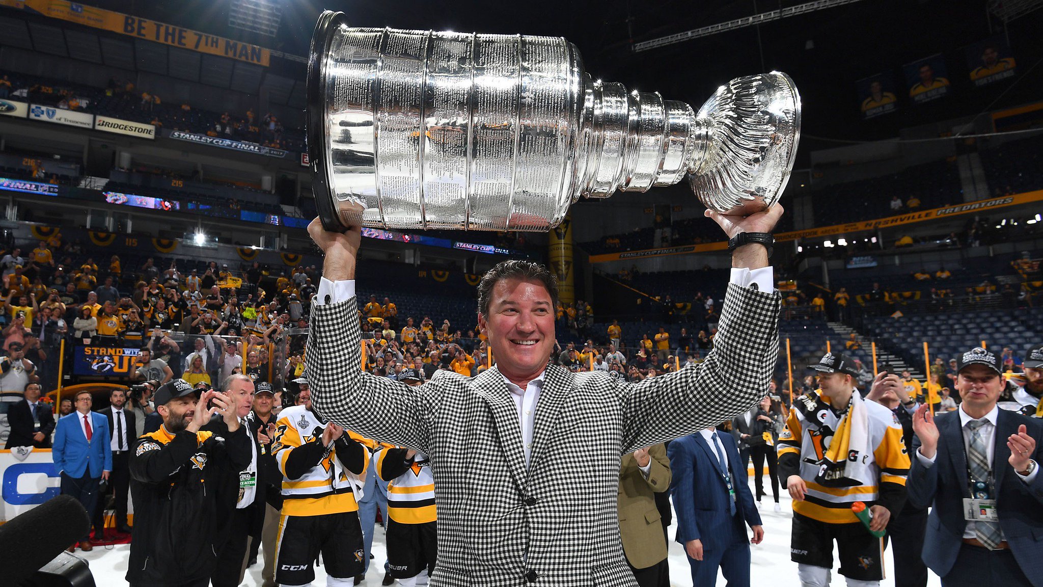 Raise one for Mario Lemieux. Happy birthday, Super Mario! 