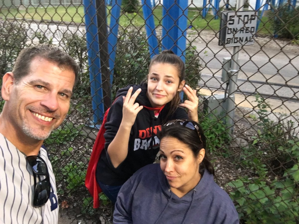 Rav3n74's tweet photo. A little Six flags fun! https://t.co/4vPyAxy1kJ