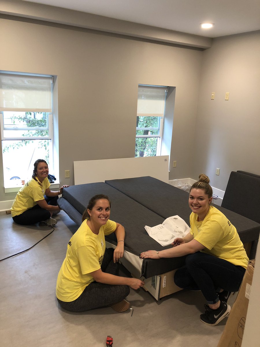 megaraddd's tweet photo. Couch building masters #eyconnectday #buildingabetterworkingworld #ulmancancerfund https://t.co/di838pKbgf