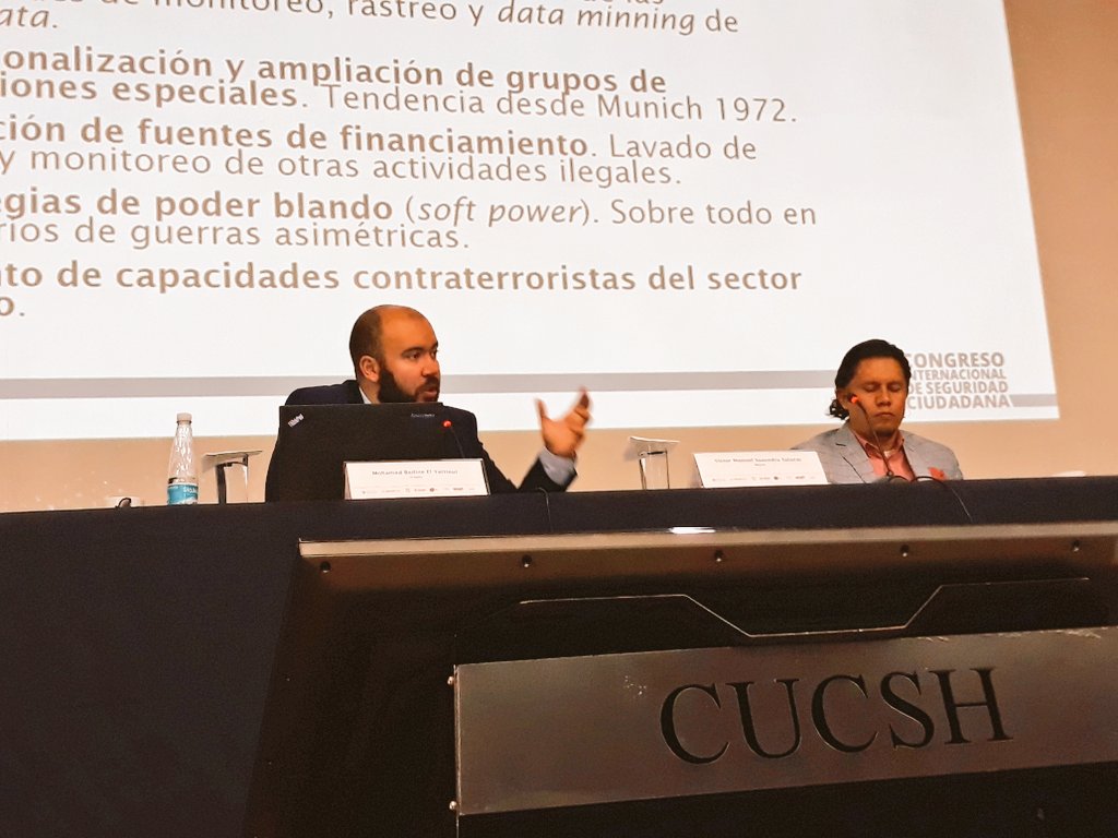 MenyoRojas's tweet photo. Continúan los trabajos del #CISC2018 con la extraordinaria exposición del Doctor @MBElyattioui acerca de la prevención del terrorismo. https://t.co/pDyTWkKEbn