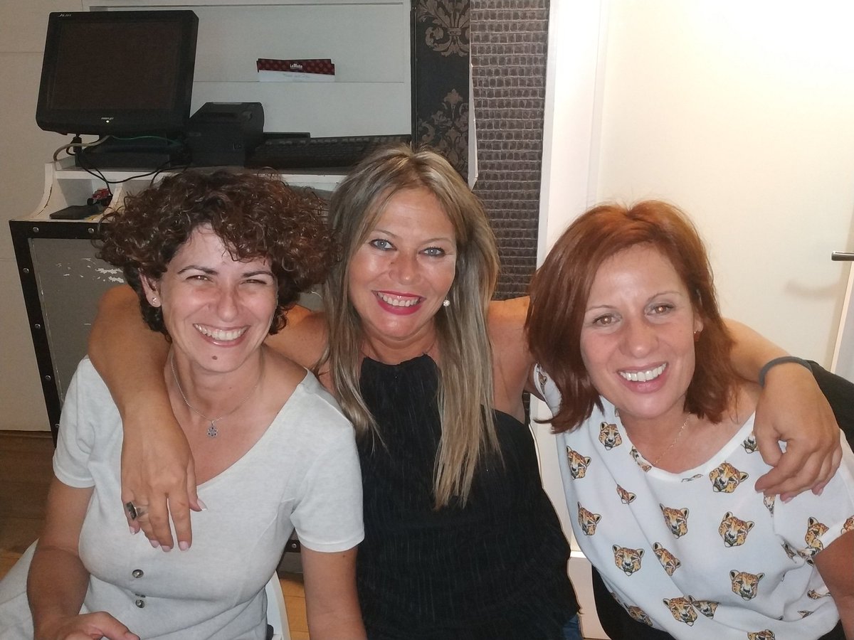 NettDigital's tweet photo. #NETTeam su esfuerzo, implicación, positividad y trabajo en equipo, hacen que se traduzca en grandes resultados, el cumplir los sueños de #TalentosDigitales mediante #BecaTALENTic #ComidaNETT https://t.co/4FWuvsHnzx