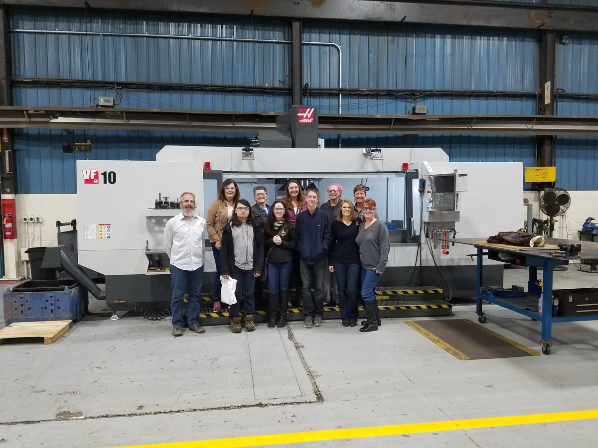 SintoAmerica's tweet photo. #Sinto celebrating #MFGDay18 by hosting local students and educating them on the future and importance of a manufacturing career! Students participated in hands-on activities at our Grand Ledge Manufacturing facility this morning. #future #industrial #mfg #education #metalcasting https://t.co/jB5Z35oYG8