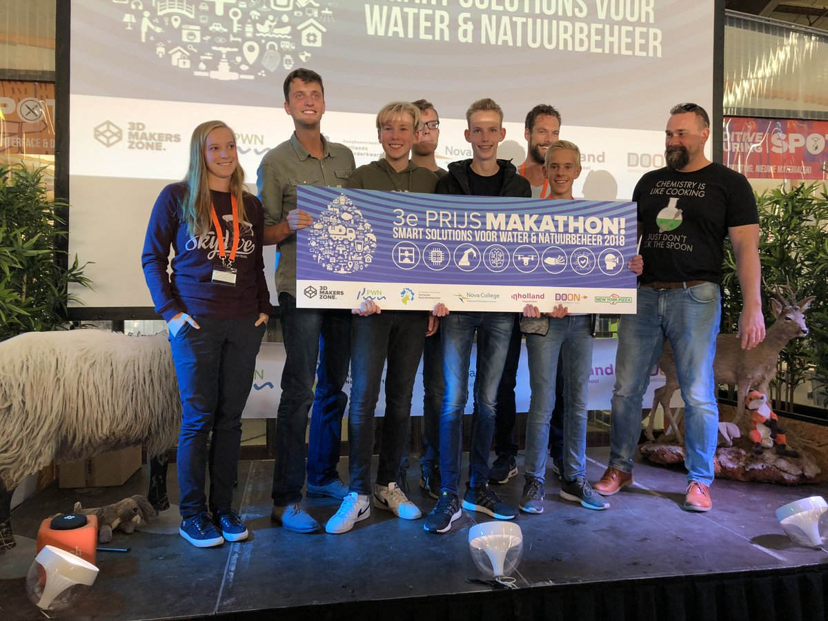 SmartMakersEdu's tweet photo. And the winners are! 1e prijs team het Zwarte Schaap, 2e prijs team C-Shock en de 3e prijs team Swamping! Het was wederom een mega succes op de #Makathon Smart Solutions voor Water en Natuur in de @3dmakerszone @PWNwaternatuur @WaterschapHHNK @ProvincieNH @NovaCollege @Inholland https://t.co/MGu3JVZbP5