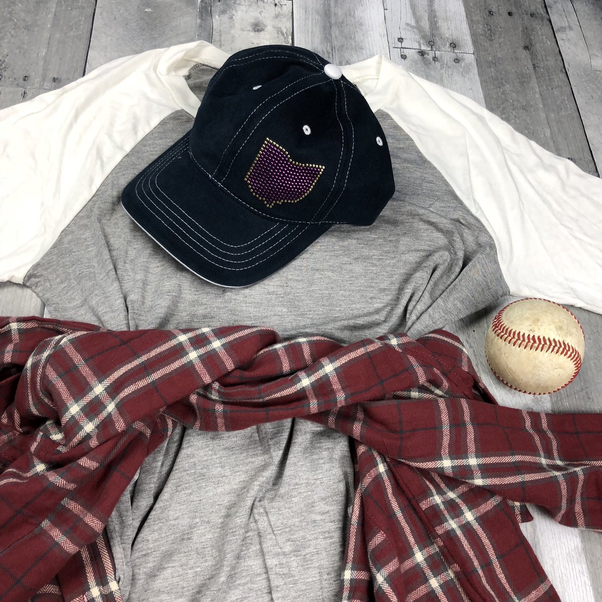 BeBleuChic's tweet photo. Anyone else as excited as we are for today’s @indians game?! 💙⚾️ @CavsNicole 
.
.
.
#clechic #bebleuchic #bleuchicboutique #playball #indians #astros #playoffs #diamonds #dirt #sportychic #gameattire #baseball https://t.co/adBDnU7iRy