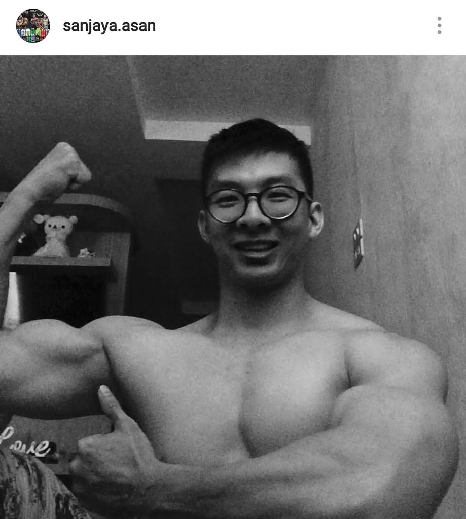 sempak_laundry's tweet photo. Prank Cowo Tulen Uda Beristri 😍

Uncut tp gedeeeee 🍆🍆 https://t.co/v7EuEE506I