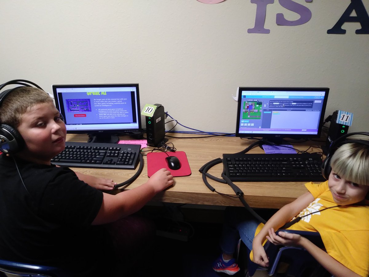 5McClain's tweet image. 4th grade having fun Coding in Computer this week. @hachienorthside #computerspecials #yourkidsourpurpose #hourofcode