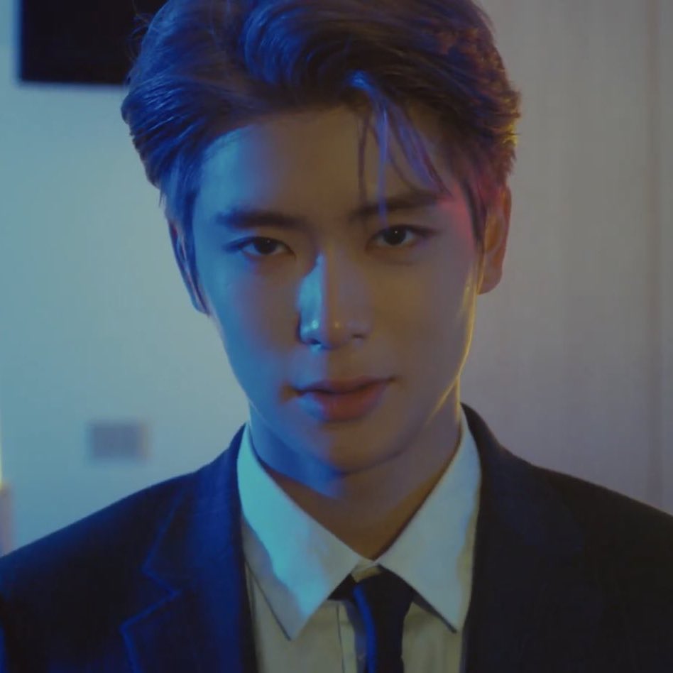 ratedjjh's tweet photo. 👔 https://t.co/iITjaNnHsJ