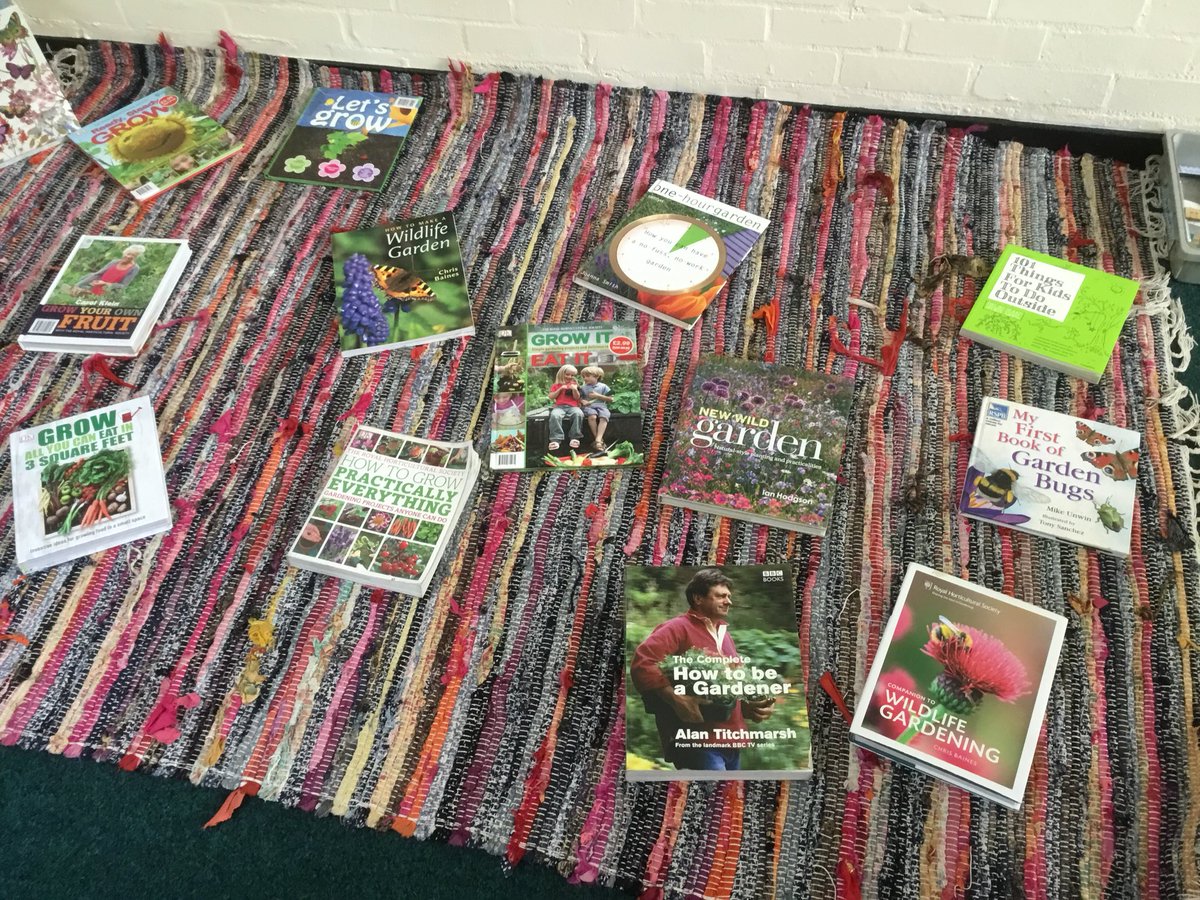 Springwood_Prm's tweet photo. Eco committee have kick started their inspire to grow project today with a little help. They will be working on a new sensory garden every Friday afternoon and parents are more then welcome to come and help. #springeco #inspiretogrow #springfamily https://t.co/9DMIril9wo