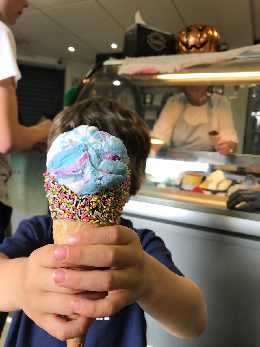 Just introduced my boy to <a href="/WinstonesIces/">t</a> on Minchinhampton common - think he’s impressed