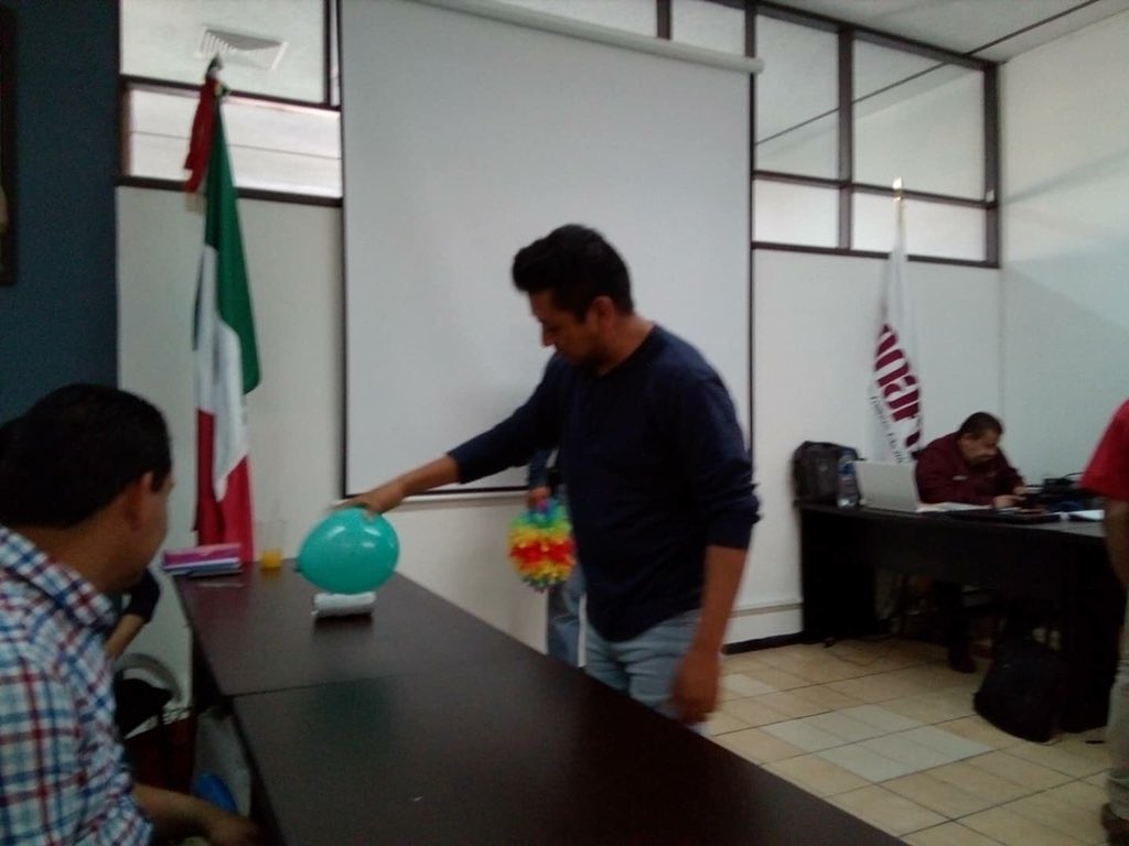 MaPiEspino's tweet photo. Productiva semana de nuestros coordinadores académicos quienes tuvieron su reunión de cara a la tutoría próxima. Una de las aristas que se fortaleció, es la estrategia de Caravanas Culturales @CONAFE_mx implementadas en la zona indígena del estado de #Durango. #ExitoConafe 💫 https://t.co/bglkGcXFV7