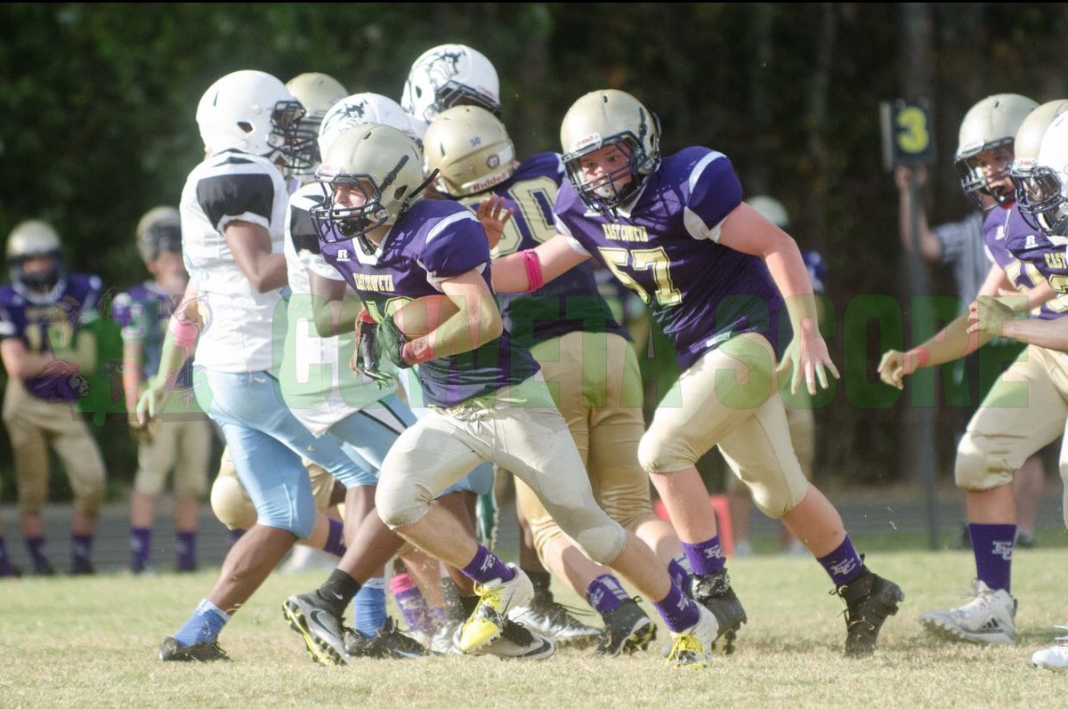 efry42's tweet photo. Defeated Evans last week 43-0. Finished with 177 yards rushing and 2 rushing touchdowns. 💪🏻🔥😈 #runningback #speeddemon #athlete #imfasterthanya #beast #crackmode @RecruitGeorgia @RunningBackRec @eastcowetamiddle #EC https://t.co/wW58pwXkxe