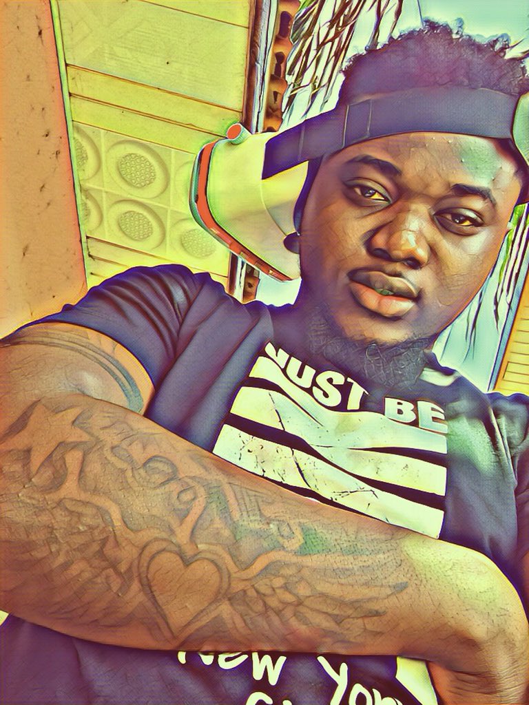 selasie_gitg's tweet photo. Spread The Wings Of Love❤️ 20th October Gon Be Crazy Inside Champs Bar🔥 The #LOML_EXPERIENCE🚀 
#LOML_EP Out Everywhere. Listen On #Itunes Now
https://t.co/88T6OQOYbh

#StarCrossMusic https://t.co/PzXX3bPatY