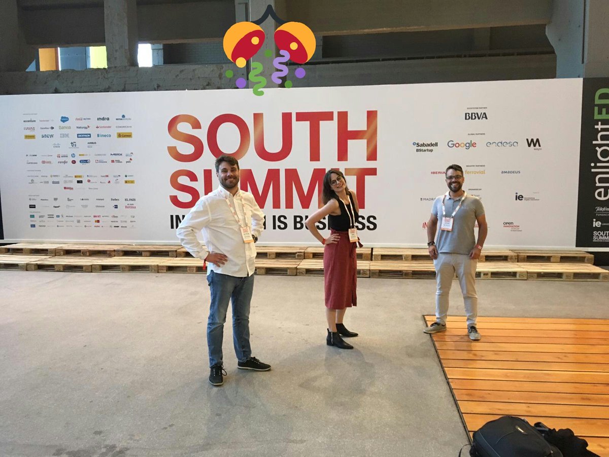 nidorobotics's tweet photo. Hoy, en el #DiaMundialdelaSonrisa nos vamos con la mejor de ellas. Gracias por esta estupenda experiencia #SouthSummit18 @lanzaderaes Y sobre la compañía 🔝💯💓 !! #startups #OpenInnovation #SibiuPro #Drone https://t.co/awSAq6DD9D