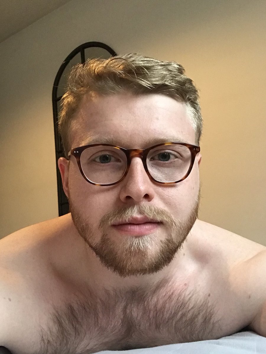 marsne93's tweet photo. New specs....undecided which I prefer 🧐 (also, totally wanna try rocking a monocle) https://t.co/FPW4d25zMy