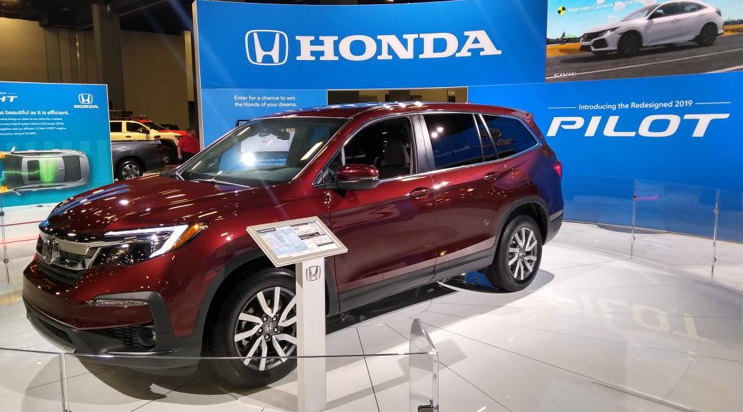 AutosaFondo's tweet photo. Miami International Auto Show
2019 Honda Pilot 2WD EX-L
#whereyouAUTObe 
@Honda https://t.co/6mNQxRNuxM