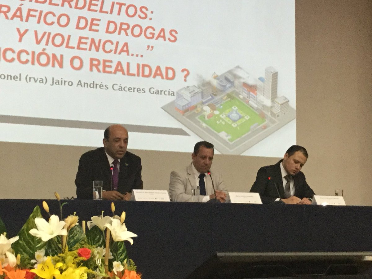 UDGPlus's tweet photo. El crimen organizado pasó de ser una organización jerárquica a una organización estructurada como “redes sociales”: Coronel (R) Jairo Andrés Cáceres García, Docente de la cátedra de Ciberguerra y Logística Militar de la Escuela Superior de Guerra de las FFMM #CISC2018 https://t.co/khTnNEn8wV