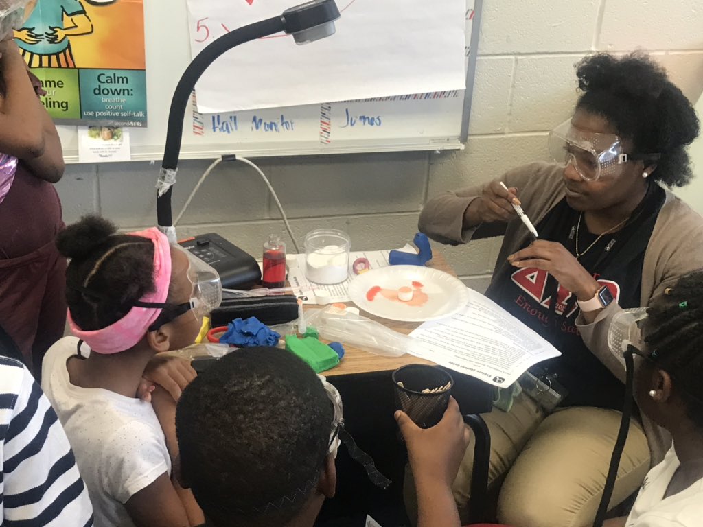 SJofDecatur's tweet photo. Exploring the relationship between Destructive & Constructive Forces found I n nature with @Benteen5th #volcanomagic #openmindedness @lmcfaddenRTI @APSBenteen https://t.co/gdKkeCwEJS
