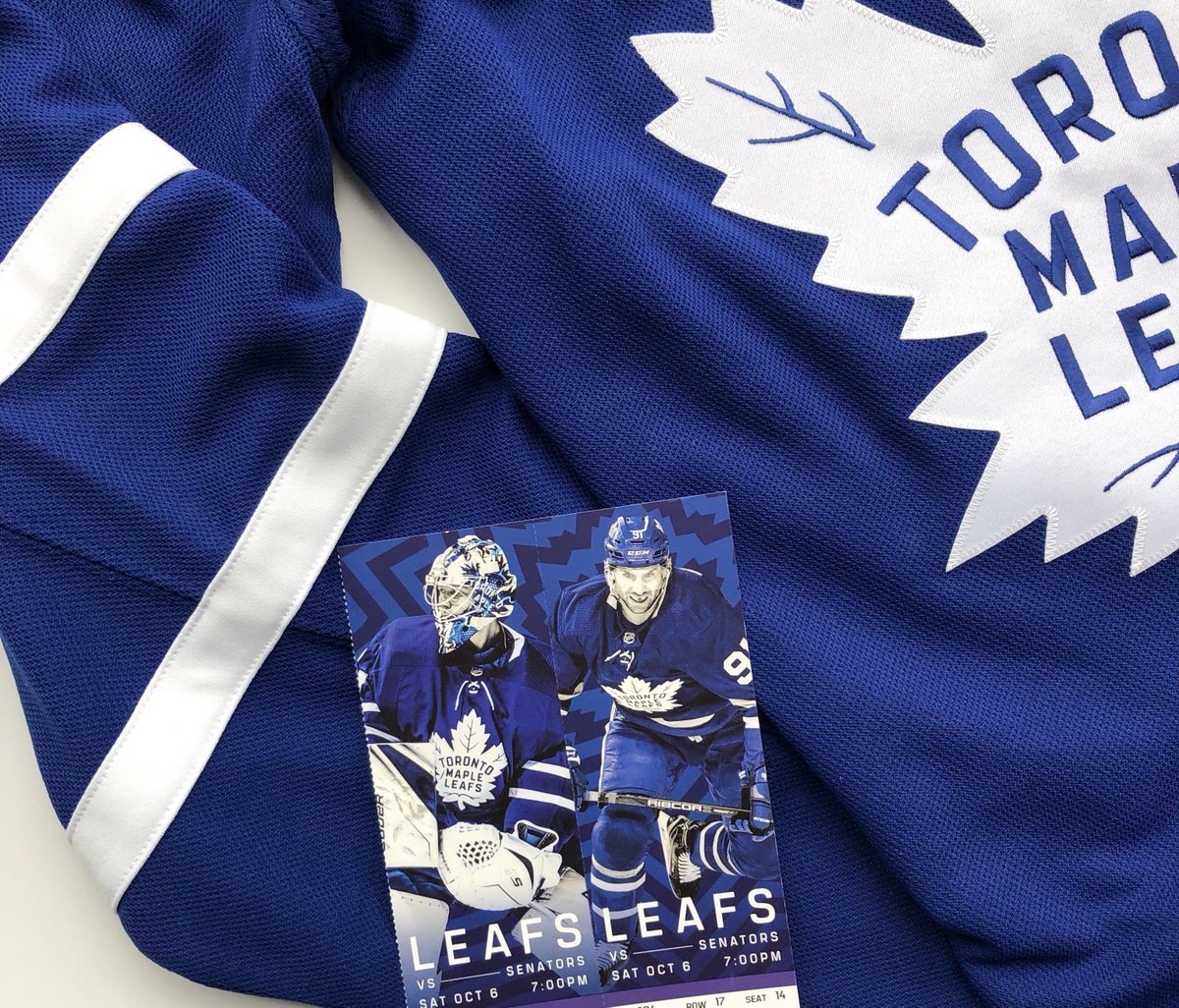 ShopRSApparel's tweet photo. 🏒GIVEAWAY!🏒 
WIN 2 TICKETS FOR TOMORROW'S @MapleLeafs GAME! To enter, follow us on Instagram, https://t.co/CfDOvSeaYS and tag a friend! Winner announced 10/6 at 1PM! Good Luck! #LeafsForever https://t.co/n9USACXec5