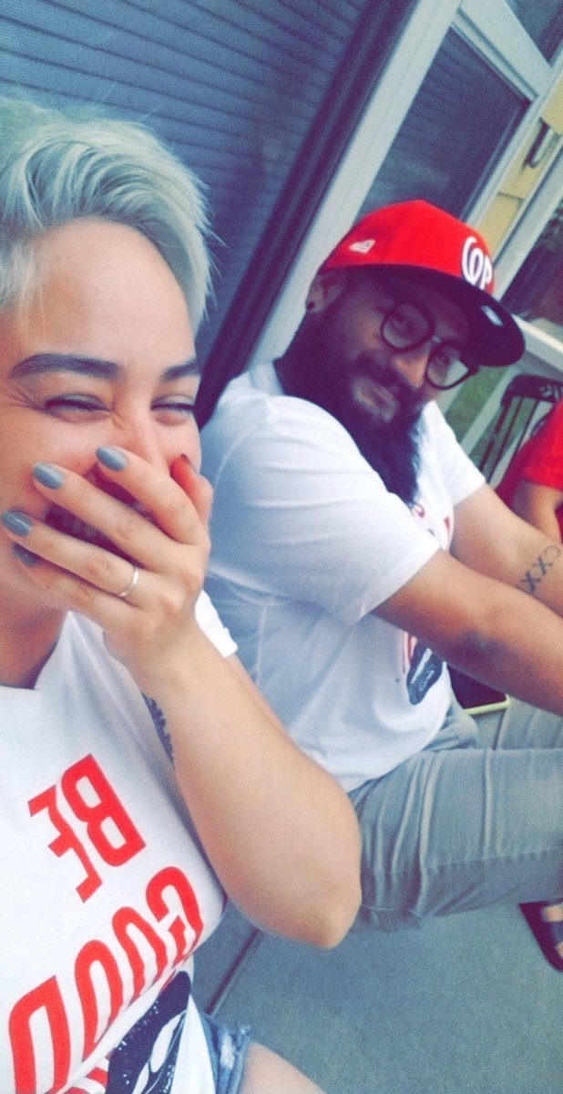 ceegortarez's tweet photo. happy birthday to you, happy birthday to you, happy birthday dearest @Florees17. happy birthday to you. thank you for making me laugh and cry for the past 7 years. #birthdaygirl #birthdaybitch #cakecakecake #bffffff #allmyfriendsaresnacks https://t.co/adx944GAxi