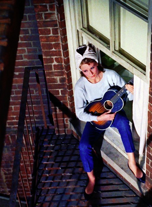 ClassicalCinema's tweet photo. On this date in 1961, Breakfast at Tiffany's premiered in New York City, starring Audrey Hepburn as Holly Golightly and George Peppard as Paul Varjak. 

The film won 2 Academy Awards: Best Original Score and Best Original Song https://t.co/pacfctCpCw