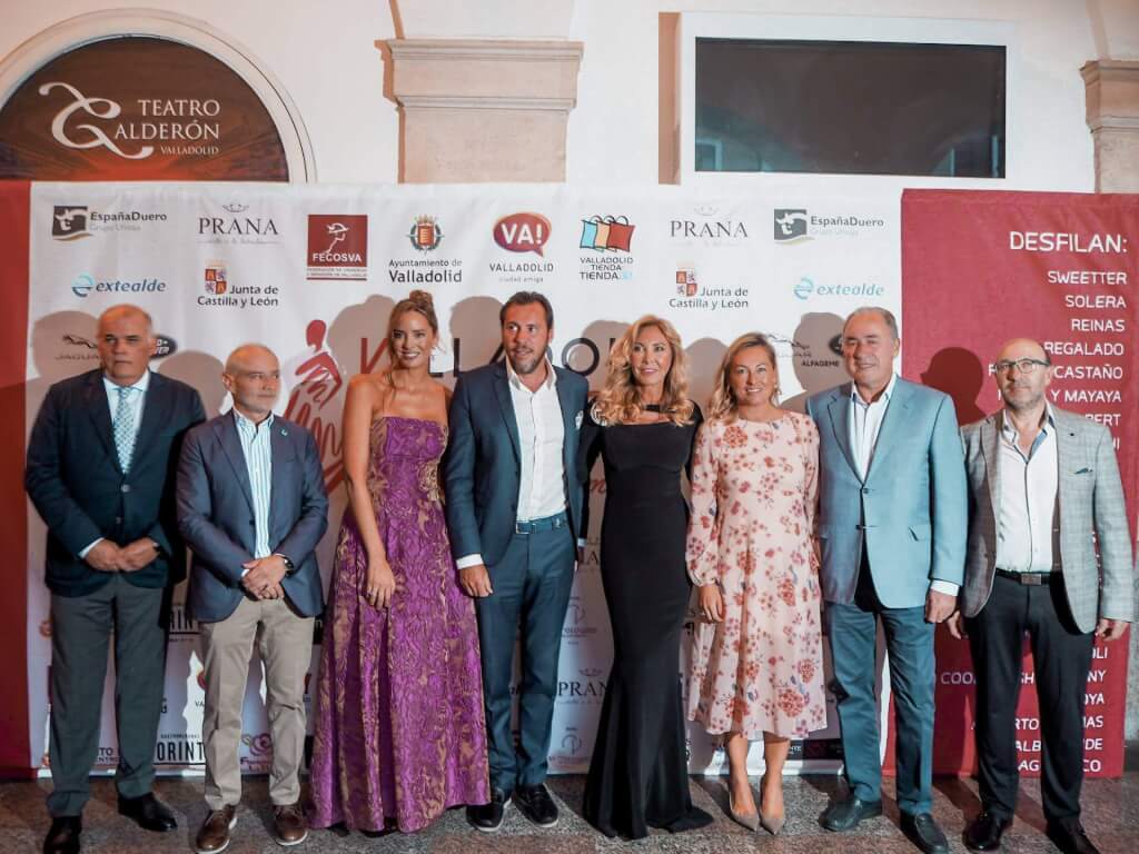 😍 Resumen de 📸 fotos 📸 con algunos de los mejores momentos de la ✨ 15ª Gala del Comercio de #Valladolid ✨. Esperamos que os guste 😘 fecosva.com/gala-del-comer…
#ComercioValladolid #DaleRitmoalComercio #Fecosva #ComercioUrbano #GaladelComercio #ValladoliddeModa