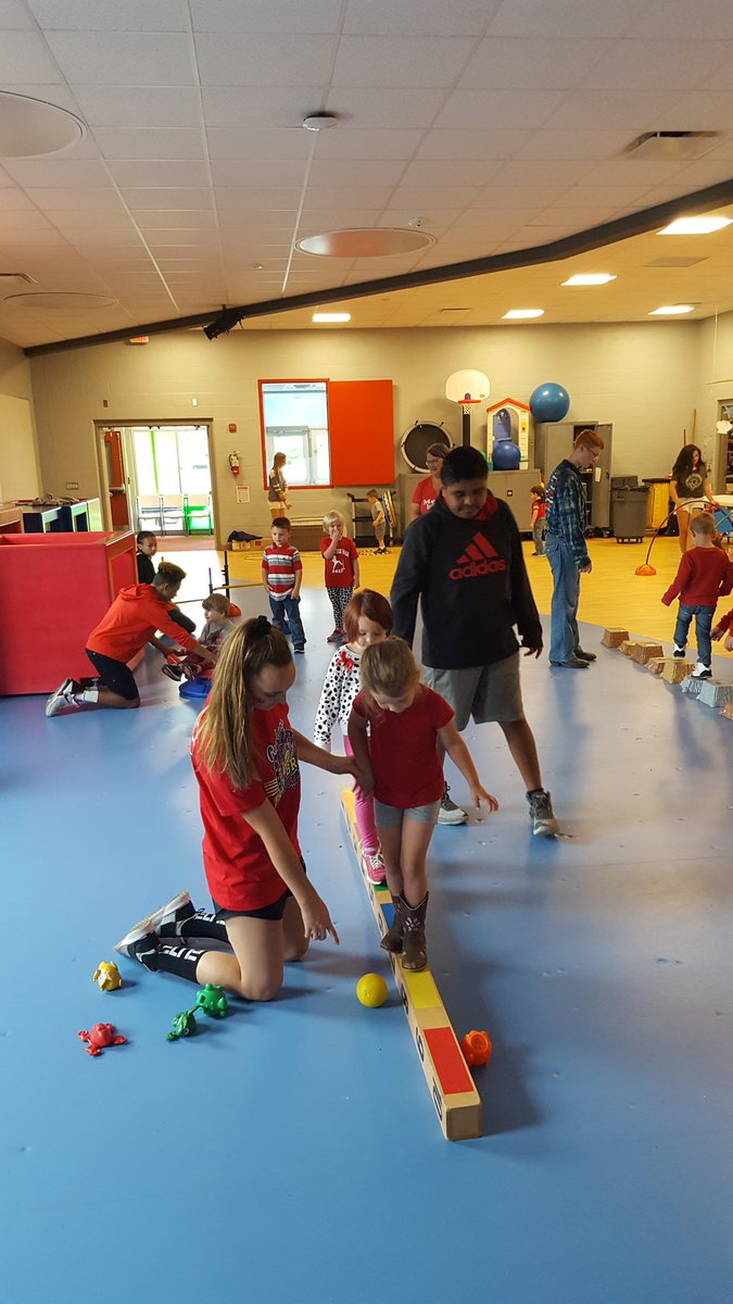 DQuinlanMMS's tweet photo. More @MMS_Mexico_MO 8G @ Early Childhood Center for #TyLueServes18 https://t.co/mCjZaTECBx