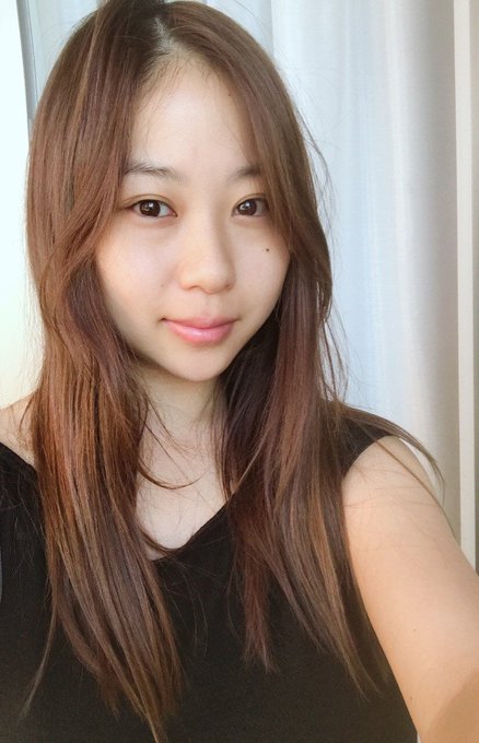 だから私の名前と写真を使ってフェイスブックのすべての偽のページで非常に動揺して、私のためにすべてのページを報告してください。 私は非常に病気だったので。 https://t.co/msxTXUsKNQ