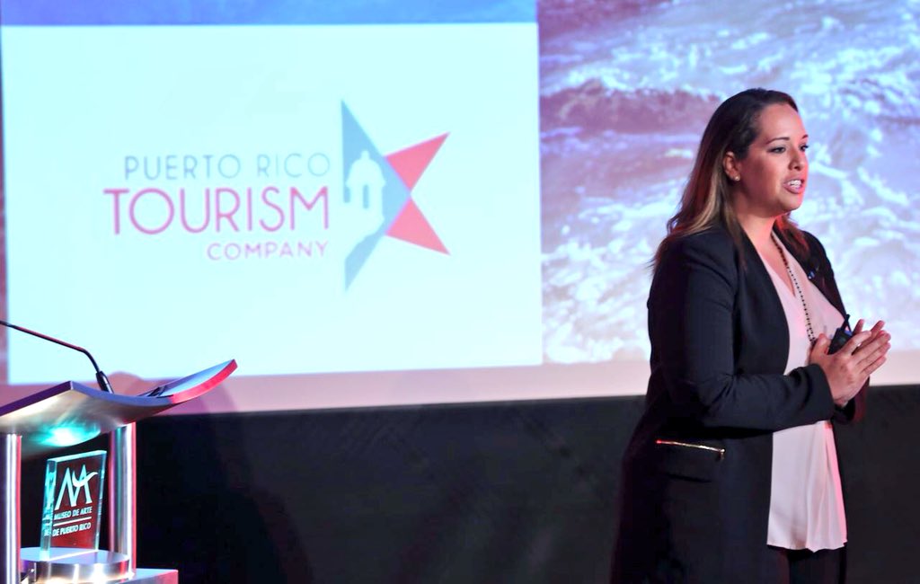 CCamposTURISMO's tweet image. Junto a @aspares en #DestinationHack de @Foundation_PR exponiendo sobre el uso de la tecnología para mejorar la experiencia del visitante y los diversos proyectos de @CTPuertoRico para esos fines.
