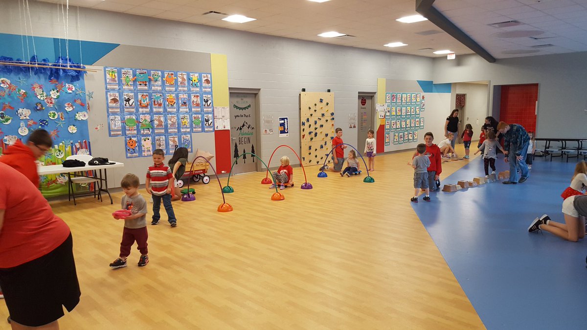 DQuinlanMMS's tweet photo. Even more @MMS_Mexico_MO 8G @ Early Childhood Center for #TyLueServes18 https://t.co/p0qb5Bn8xV
