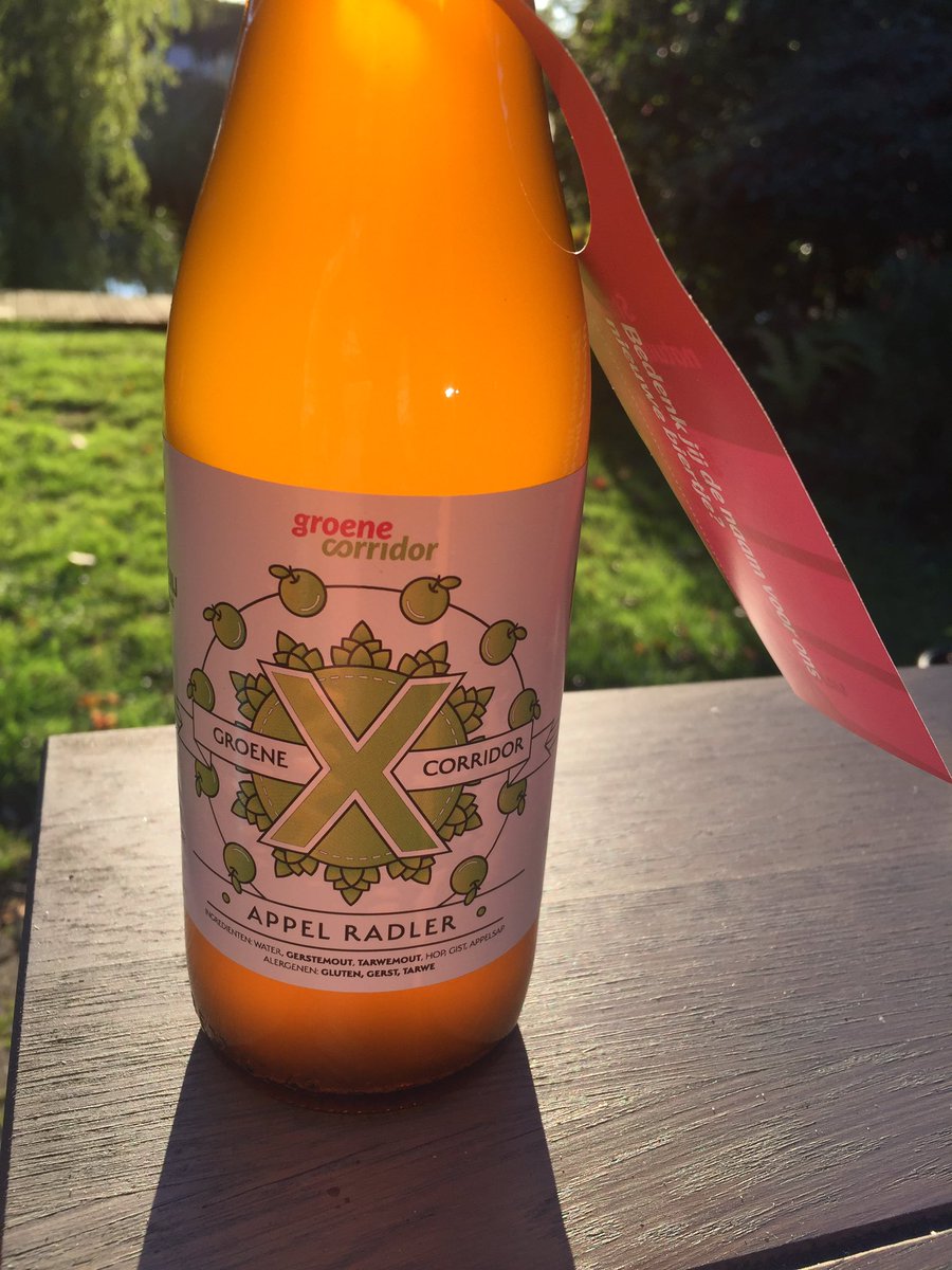 Bier als resultaat van samenwerking van twee gastheren van de <a href="/GroeneCorridor/">De Groene Corridor</a> <a href="/vandeoirsprong/">Vandeoirsprong</a> en @PFruittuin Drink your Landscape..