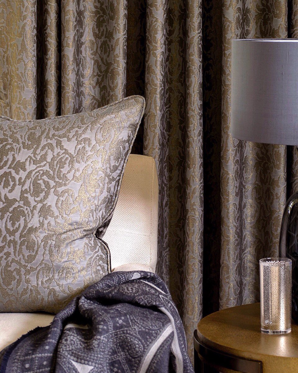 evitavonni's tweet photo. Noble an incredibly linen.Chunky linen yarns are woven into a satin construction giving this 100% linen an incredible versatility from casual to the chicest of interiors.Combined with our uber glamorous Romance,a linen cotton blend with metallic highlights forming a floral design https://t.co/pwqNuiWsJC