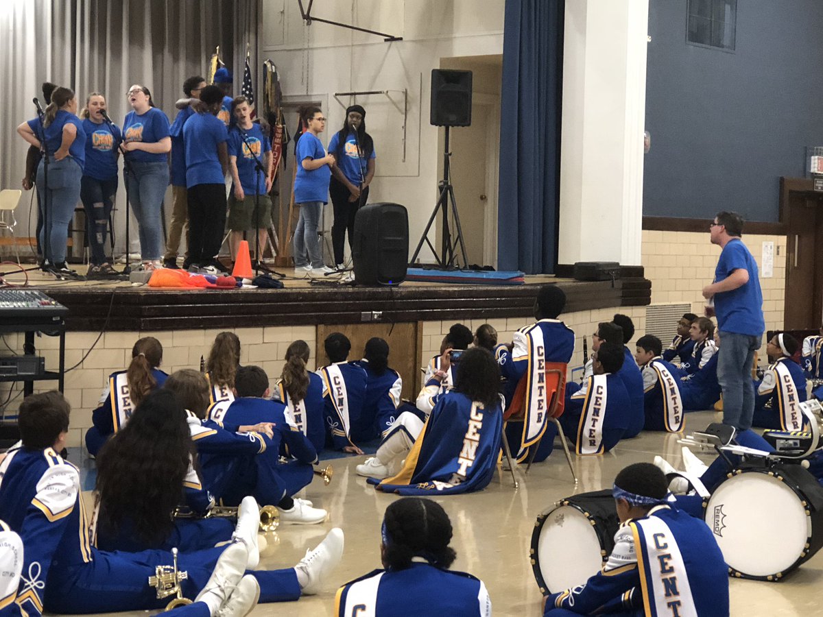 center58bands's tweet photo. Band Tour stop 3: Boone Elementary!! Go Bobcats! https://t.co/QItoPWZmxV