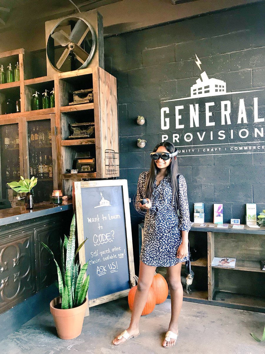 pk2855's tweet photo. @magicleap if you need a model, just give me a call 💯👌#southfloridatech #believe #openyoumind go follow @GenProvision https://t.co/3sQGlEsZMX