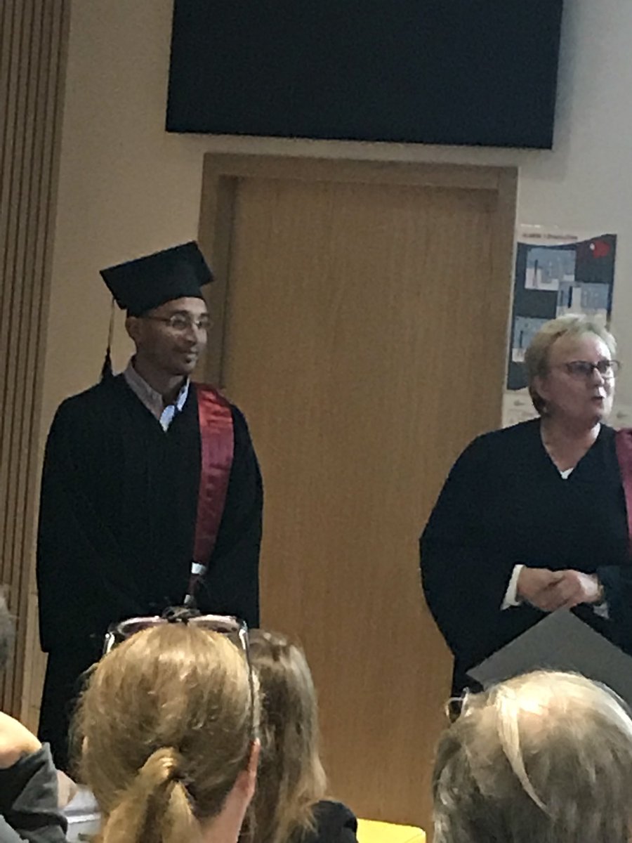 sonia_fleck's tweet photo. Cérémonie de remise des diplômes du parcours #ITC de #master @UnivLyon1 @FST_Lyon1
Une formation qui répond parfaitement aux besoins des entreprises, selon le parrain Yassine Ayoubi, président de #Roverba https://t.co/2T3x6VVcJs