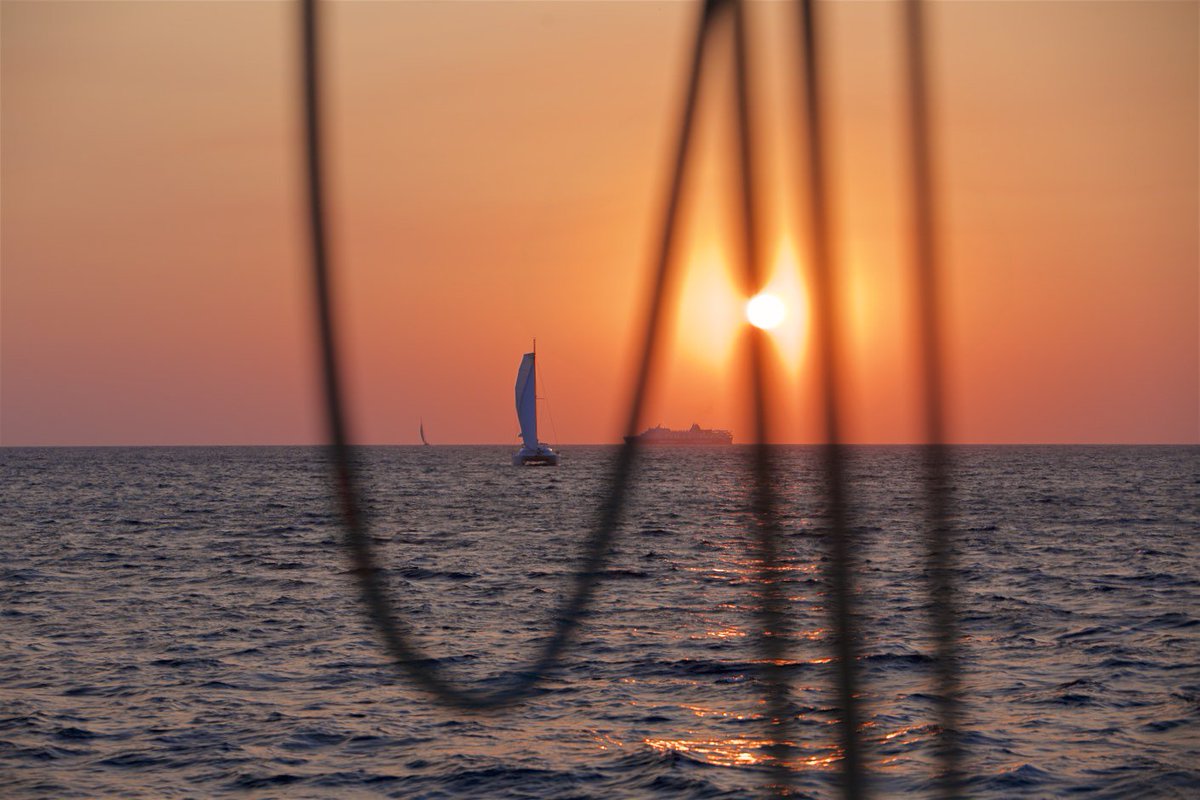 susantran's tweet photo. Finally editing my photos from 4th of July, #ACK and #Greece. Gave me a chance to relive some fun times we had this summer! Here are some from magical sunset in #Santorini. #Opa #Thavma https://t.co/BJWAc3X1Cl