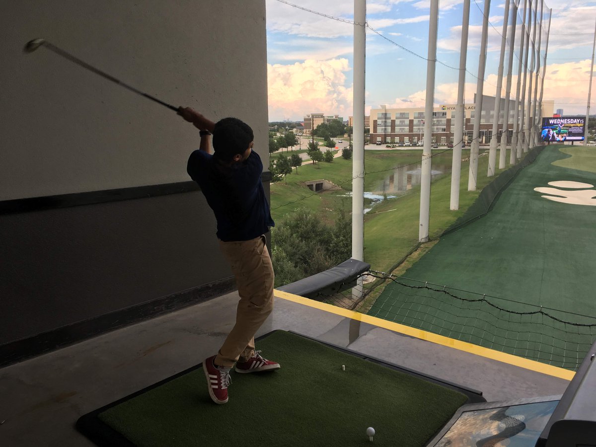 ibizSoft's tweet photo. Hitting it longer @Topgolf https://t.co/JfWgIbJf1i