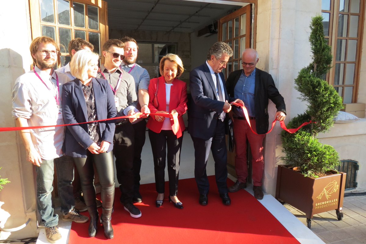 Prefet86's tweet photo. Inauguration des nouveaux studios de Grenouilles Production, en présence de d'Isabelle DILHAC @Prefet86 et d'Alain CLAEYS, maire de @poitiersfr https://t.co/afsiCHC5hw
