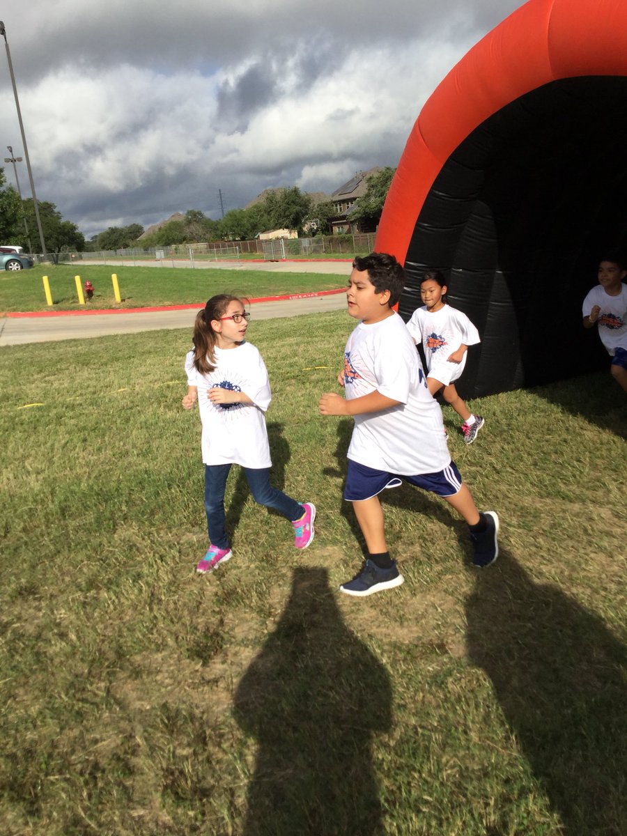 mayra martinez (@teach_mmartin) on Twitter photo Our fourth grade had a great time during the #ApexFunRun <a href="/NISDLangleyES/">Ralph Langley Elementary</a> <a href="/AydeeUfland/">Aydee Ruiz-Ufland</a> #Langleylobos Our fourth grade had a great time during the #ApexFunRun <a href="/NISDLangleyES/">Ralph Langley Elementary</a> <a href="/AydeeUfland/">Aydee Ruiz-Ufland</a> #Langleylobos