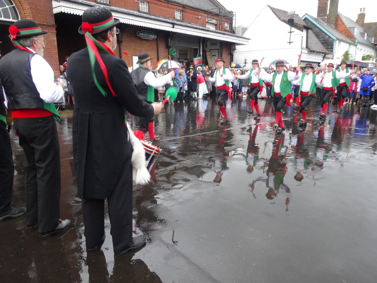 We'll be 'Dancing in the Old' <a href="/Harveys1790/">Harvey's Brewery</a> with all our friends <a href="/KnotsofMay/">Knots of May</a> <a href="/BrightonMorris/">Brighton Morris</a> <a href="/SussexJunction/">Sussex Junction</a> from mid-day - come and taste #oldale!