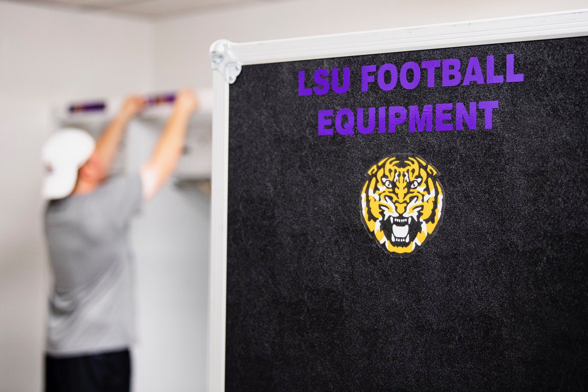 LSUFBEquipment's tweet photo. The locker room is ready for the Tigers! #BeatUF https://t.co/uM083ce671