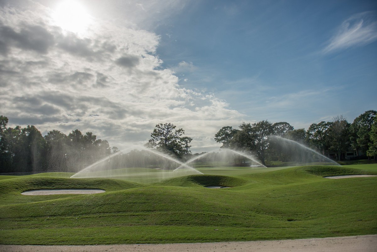 RainBirdGolf's tweet photo. With #RBIC a control module is built into every rotor so you can quickly narrow in on problems and make precise adjustments from anywhere.
#EasyToUse #Proven #OnlyOneOfItsKind 
CLICK 👉 https://t.co/Ug1QMN9njU https://t.co/eIZEppBUYF