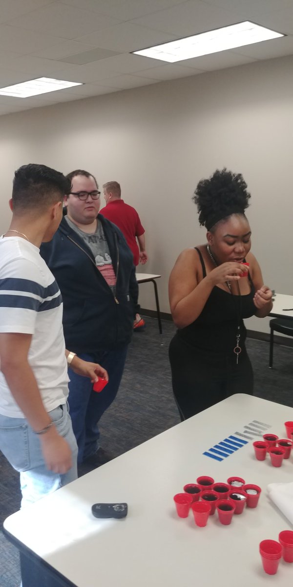 TonyaJefferson1's tweet photo. Sampling products previously discussed in class. #PrinciplesOfMarketing #MarketingStrategies #StrategicBusinessUnit #Pepsi1893 #BloodOrangeCoke #FiveGum @lonestarcollege @LSCNorthHarris https://t.co/pZJrnn6lbR