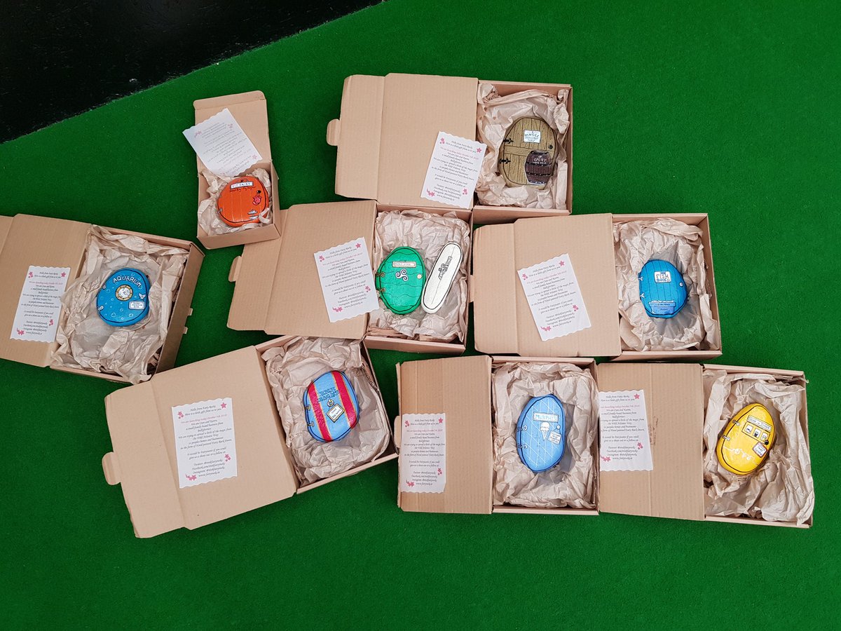 Delighted to deliver some Fairy Rocks love to some of the businesses around Dingle today.  Fairyrocks.ie now LIVE! RT ?