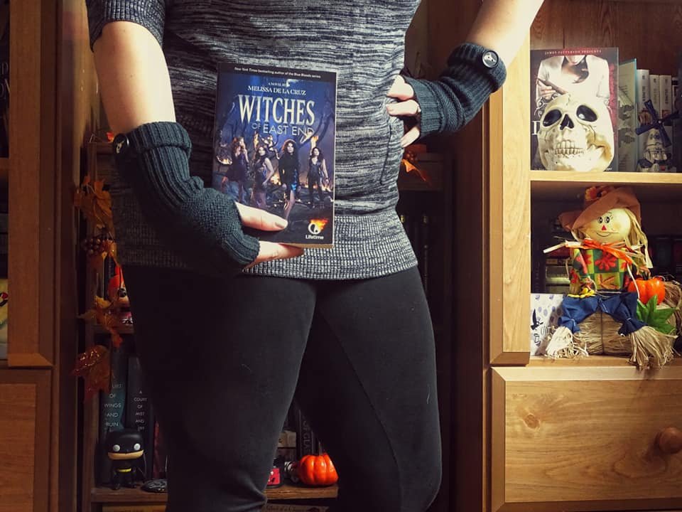 donnamariereads's tweet image. Are you in the October mood yet? Which Witch book would you recommend to me? #fallbook #bookish #owlcrate #witch #witchbook #BookRecommendations