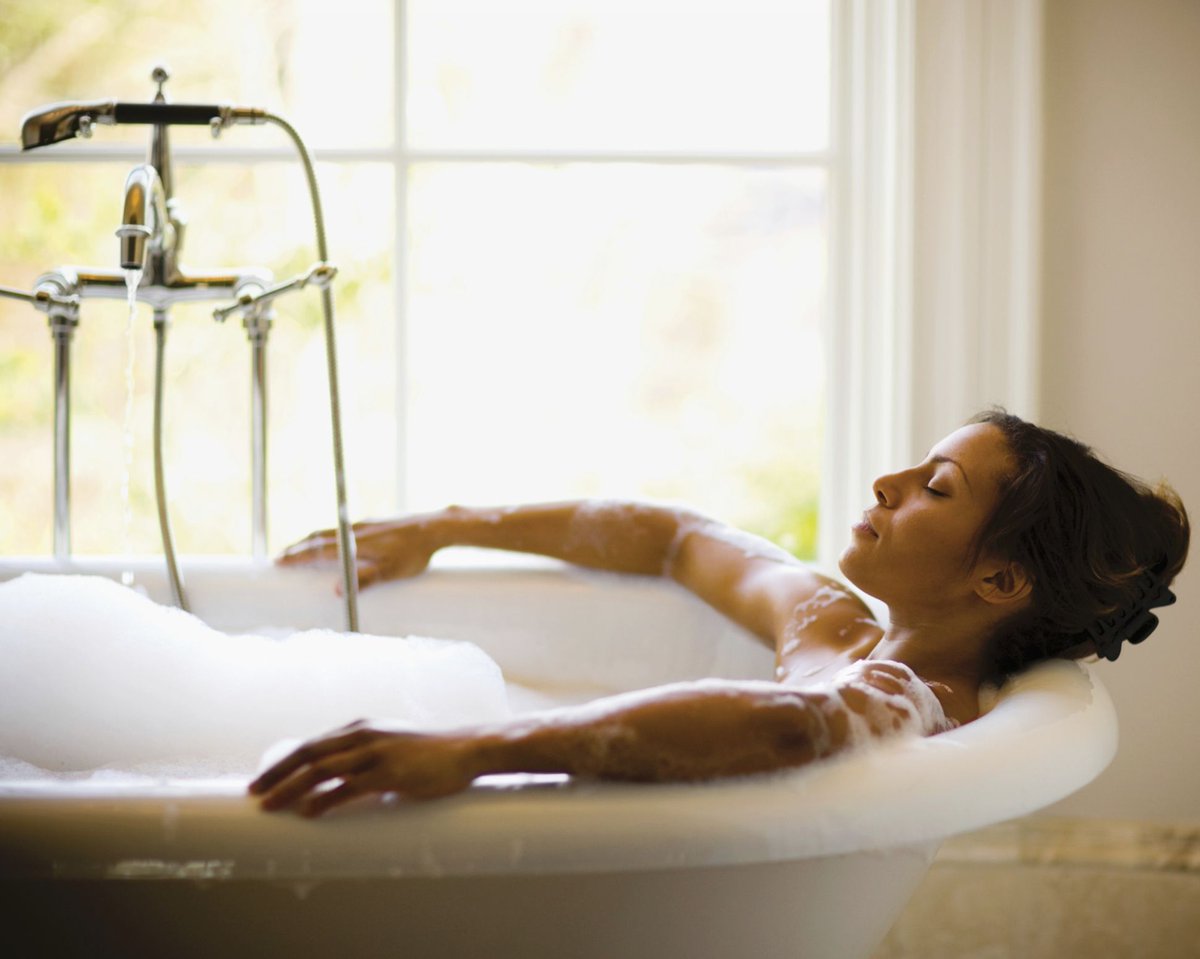 PaylessH2oHeatr's tweet photo. Soak away your troubles in a bath filled with endless hot water and bubbles. #WeekendVibes #FridayFreeling https://t.co/PLqXmmLct6