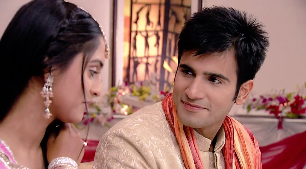 deeps_v__'s tweet image. "The First time I saw you , my heart whispered 'You are the one' and i never looked back, i made you mine forever "

@karantacker @krystledsouza 
#7YearsOfVirikaMagic