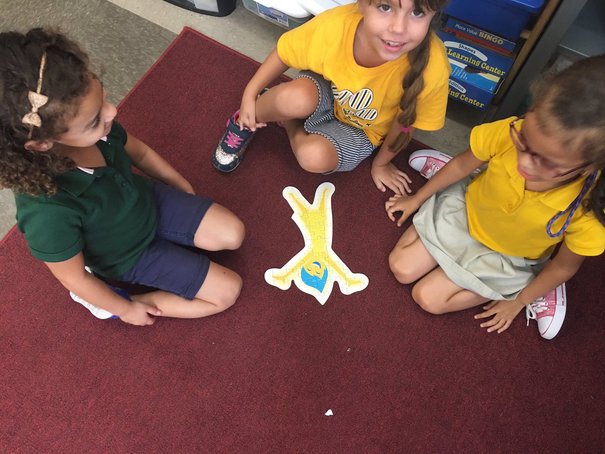 White1stGrade's tweet image. We debugged it! @MorganWoodsES @MWSTEMSPOTLIGHT @codeorg